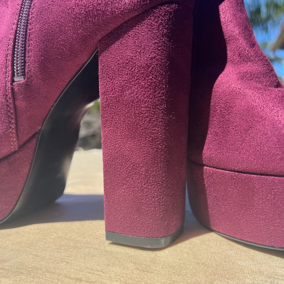 Nine West ankle high- 5” heel boot - Picture 6 of 11